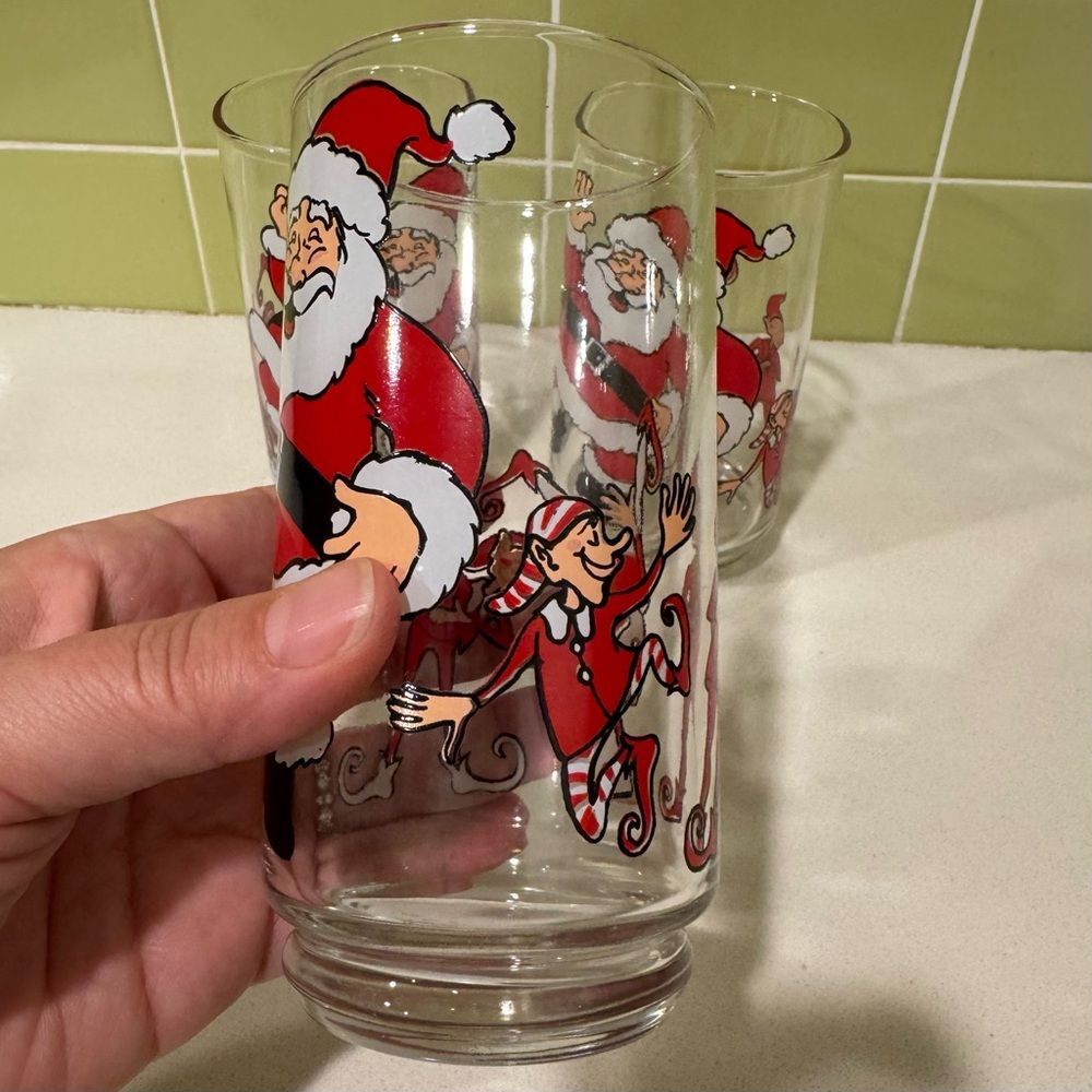 Vintage Dancing Santa Claus & Elves Glasses Set of 3 - Picture 7 of 9